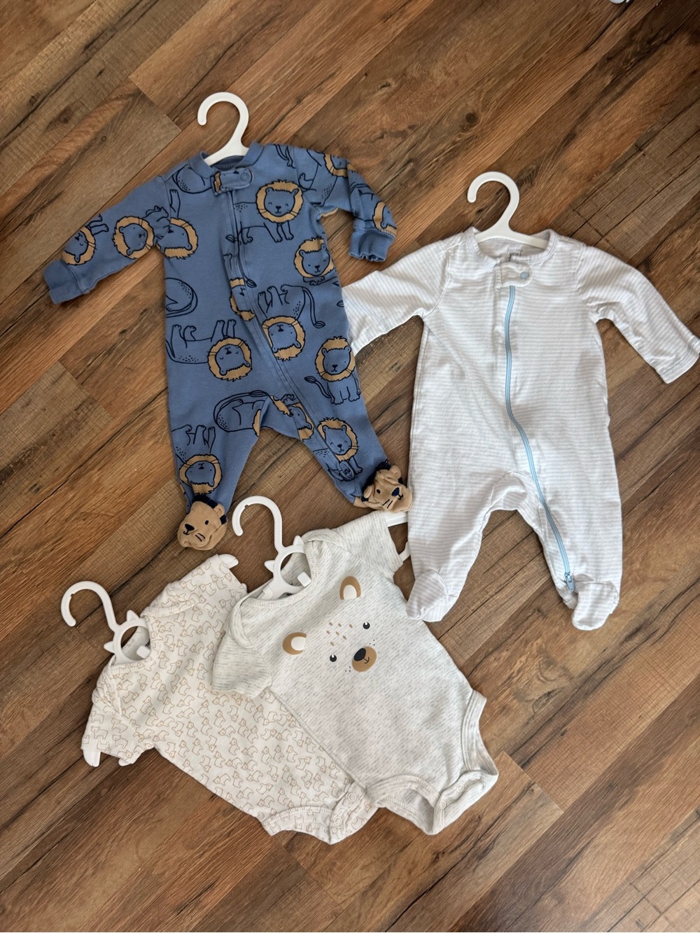 Carters 0-3 month Baby Clothes Lot – 4 Pieces